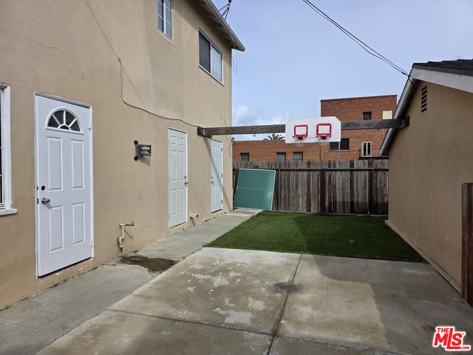 509 S Catalina Ave Unit: A