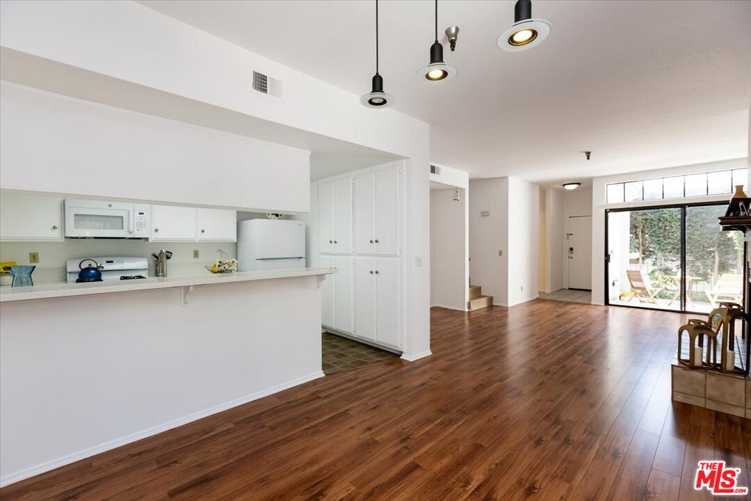 844 Magnolia Ave Unit: 14