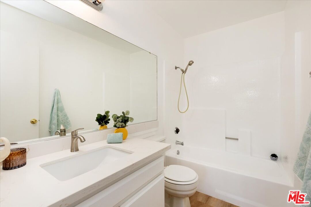 844 Magnolia Ave Unit: 14