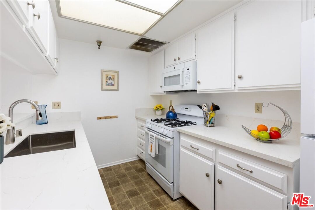 844 Magnolia Ave Unit: 14