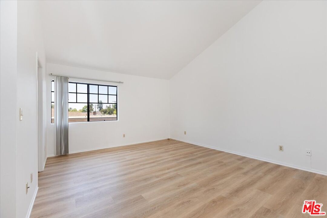 844 Magnolia Ave Unit: 14