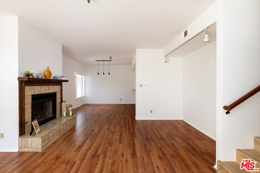 844 Magnolia Ave Unit: 14