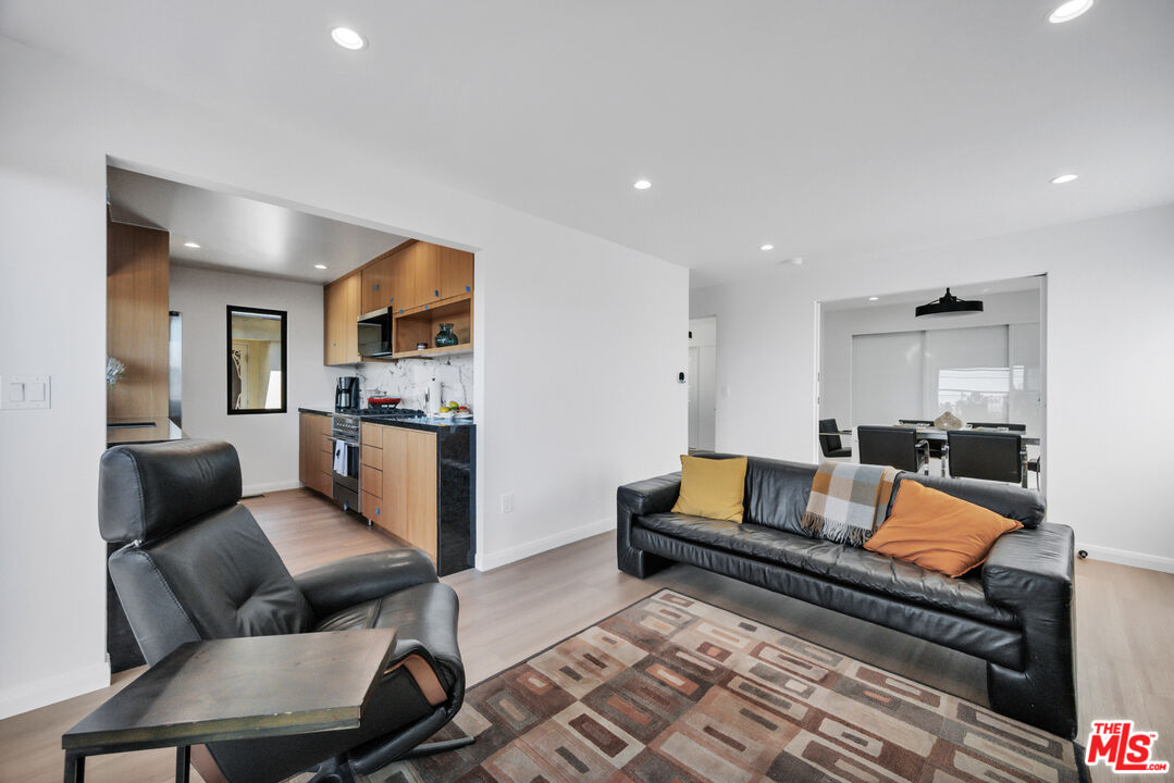 1536 Prospect Ave