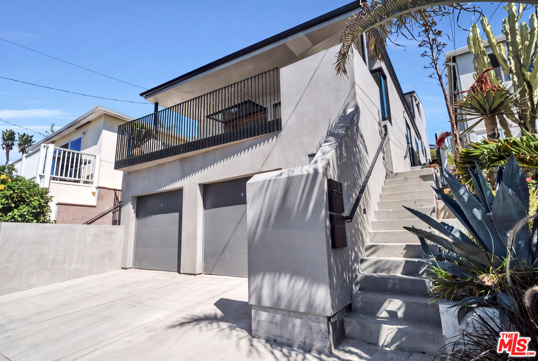1536 Prospect Ave