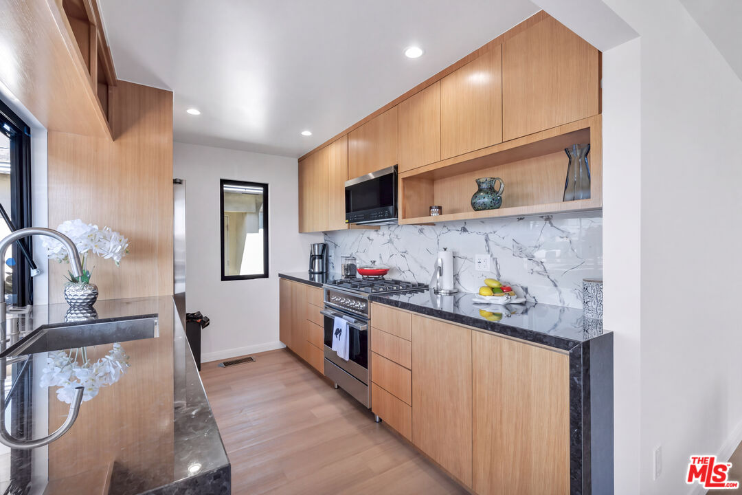 1536 Prospect Ave