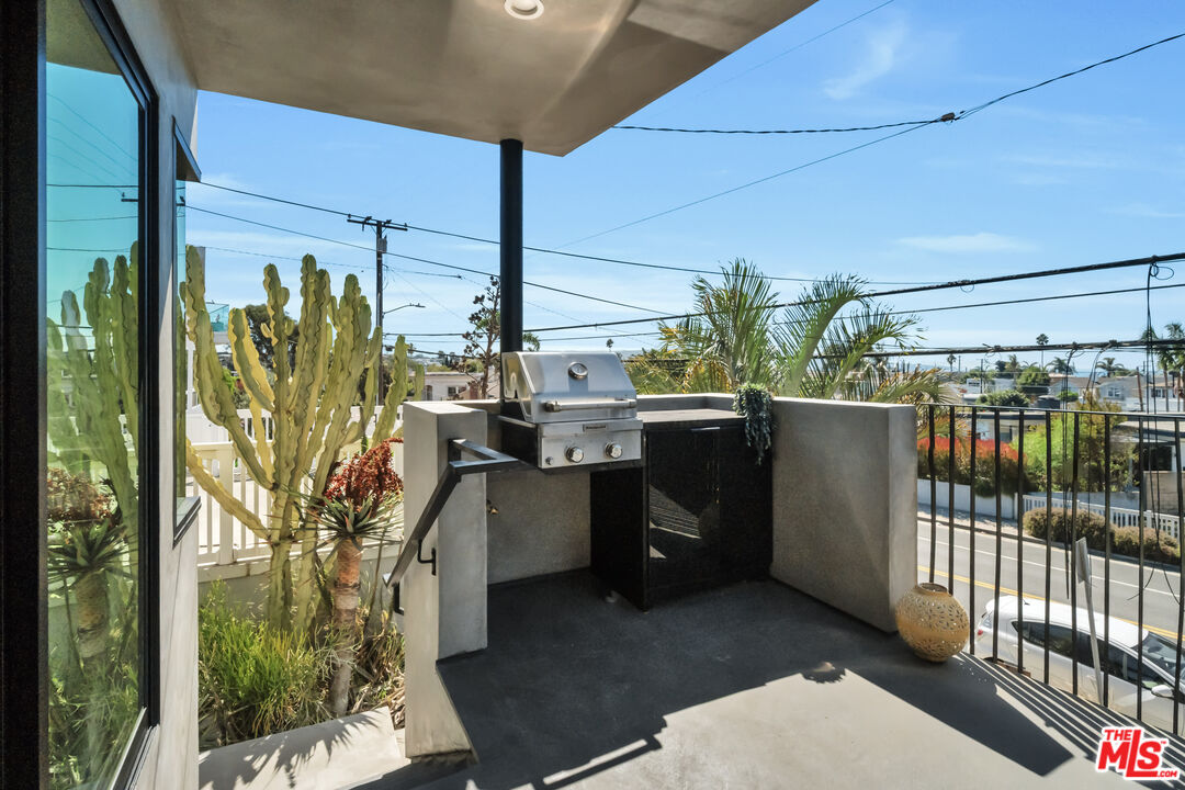 1536 Prospect Ave