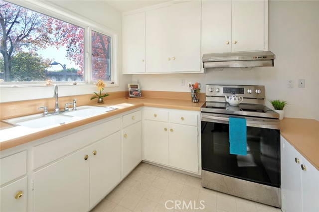 11121 Queensland ST Unit: D36