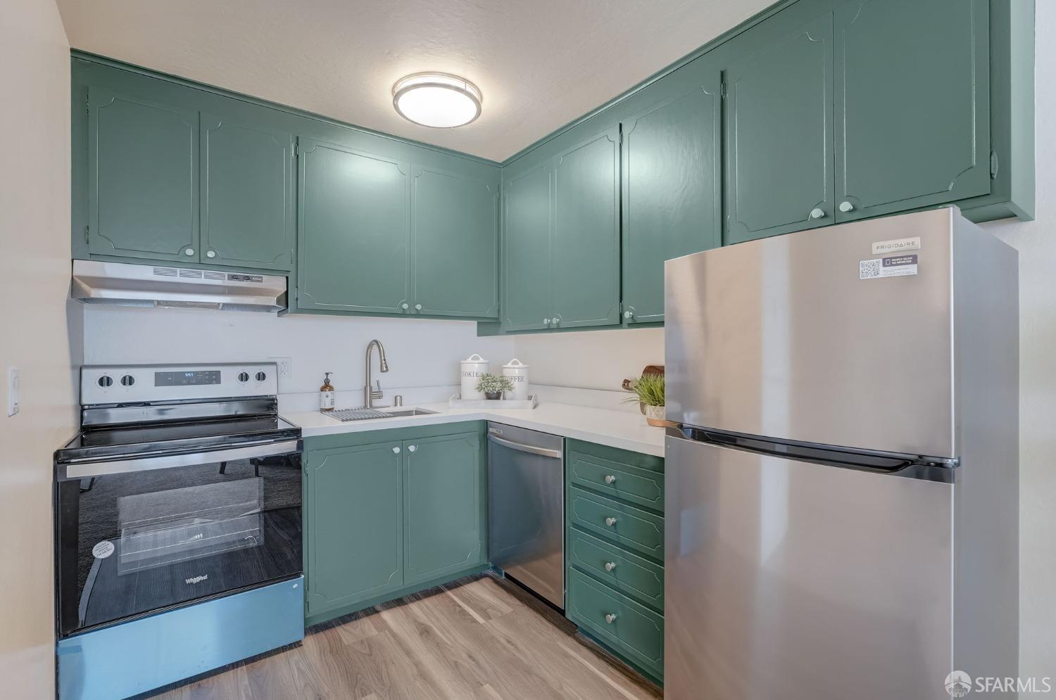 655 Corbett Avenue # 505