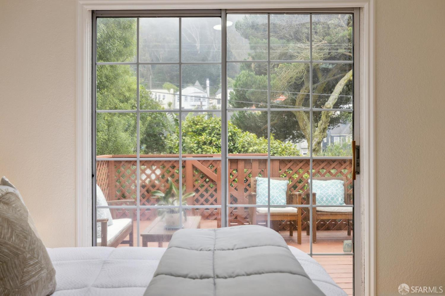 327 Ulloa Street