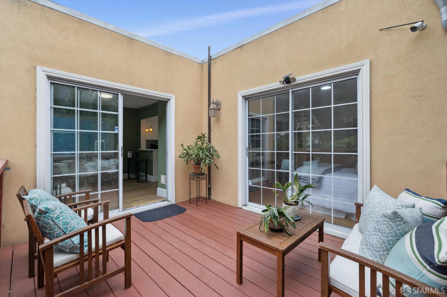327 Ulloa Street