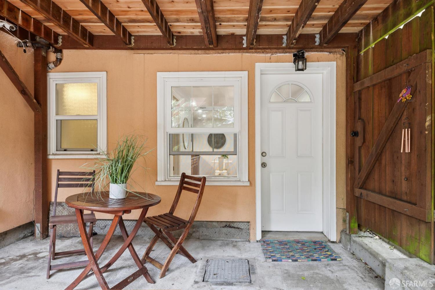 327 Ulloa Street