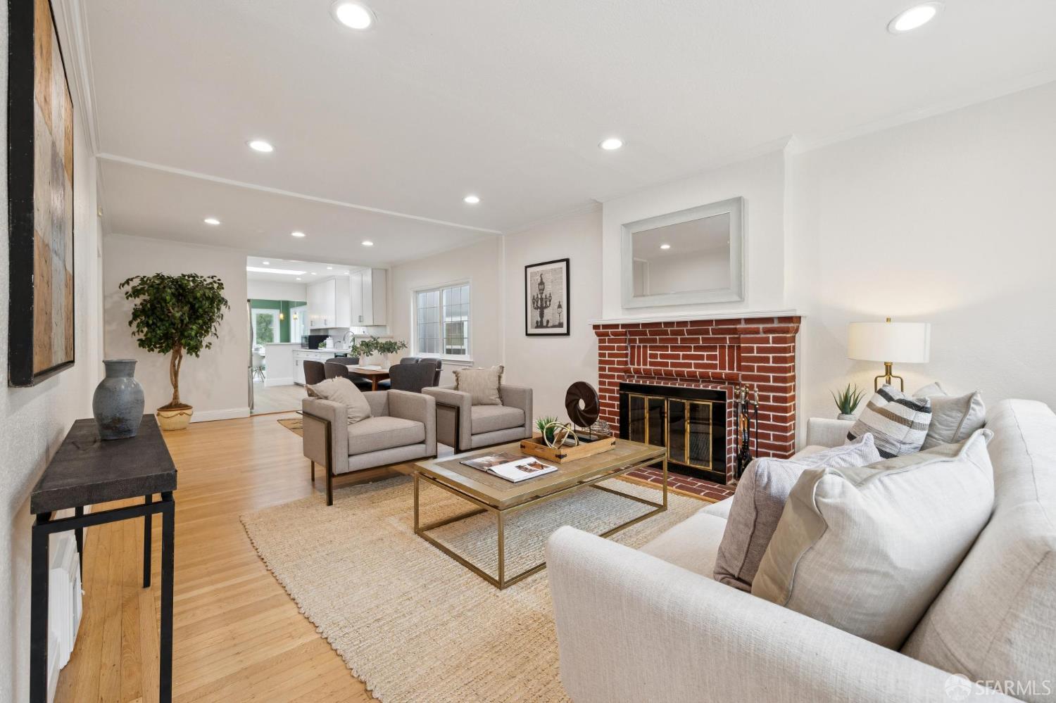327 Ulloa Street