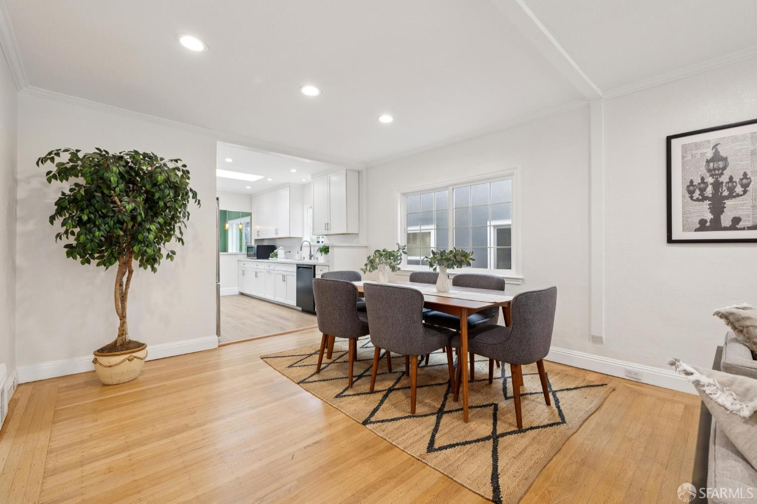 327 Ulloa Street