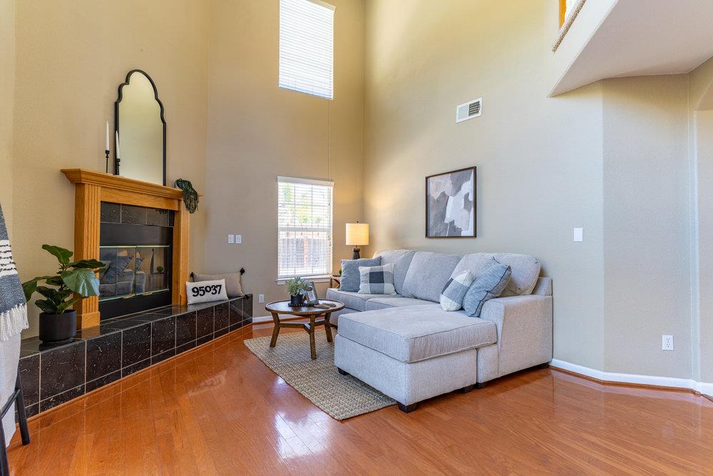 136 Christine Lynn DR