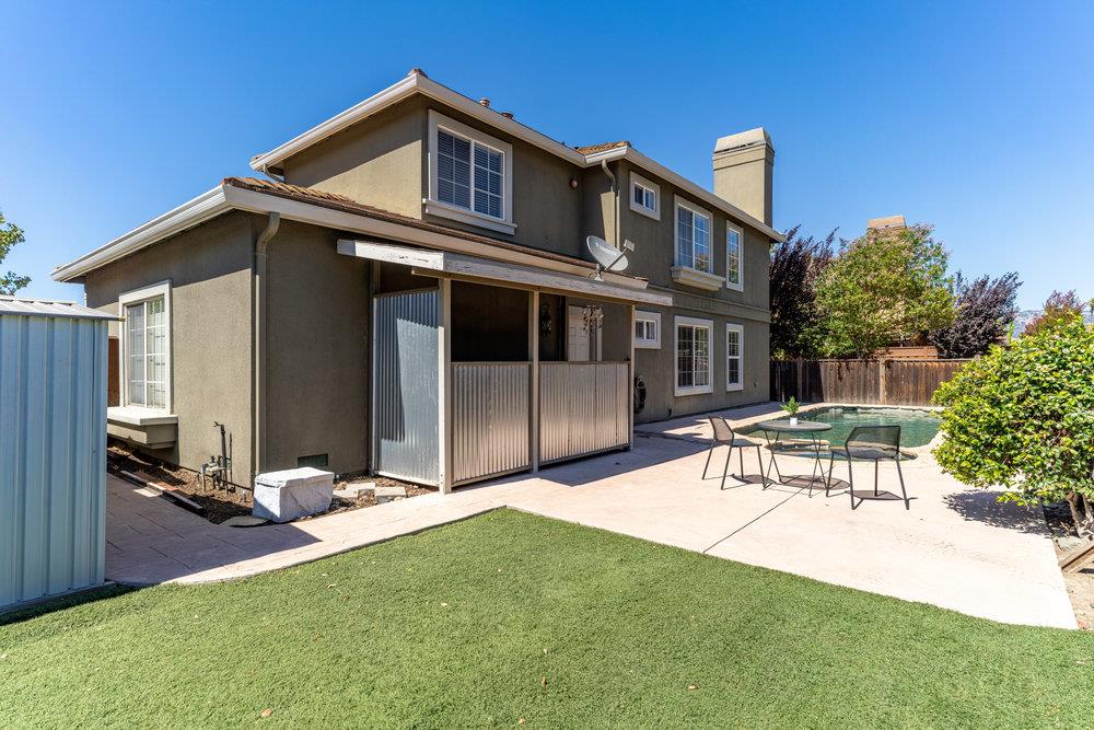 136 Christine Lynn DR