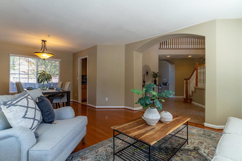 136 Christine Lynn DR