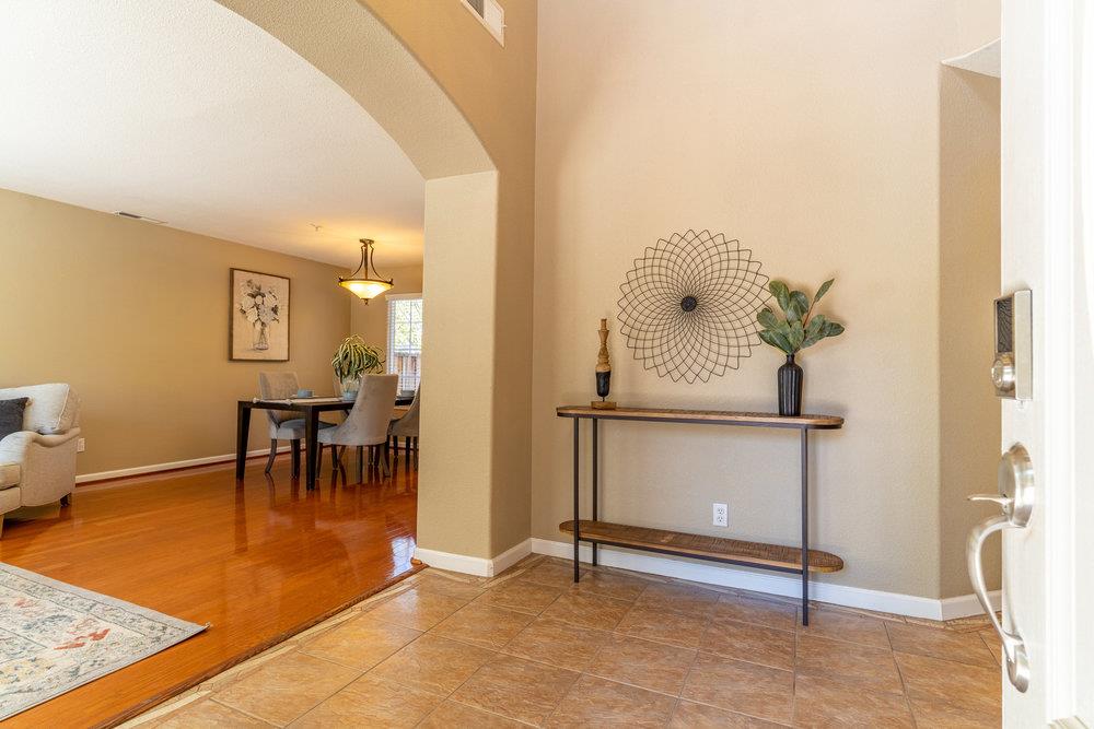 136 Christine Lynn DR