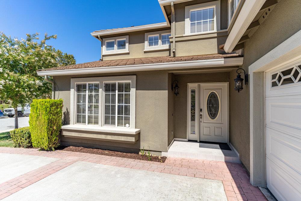 136 Christine Lynn DR