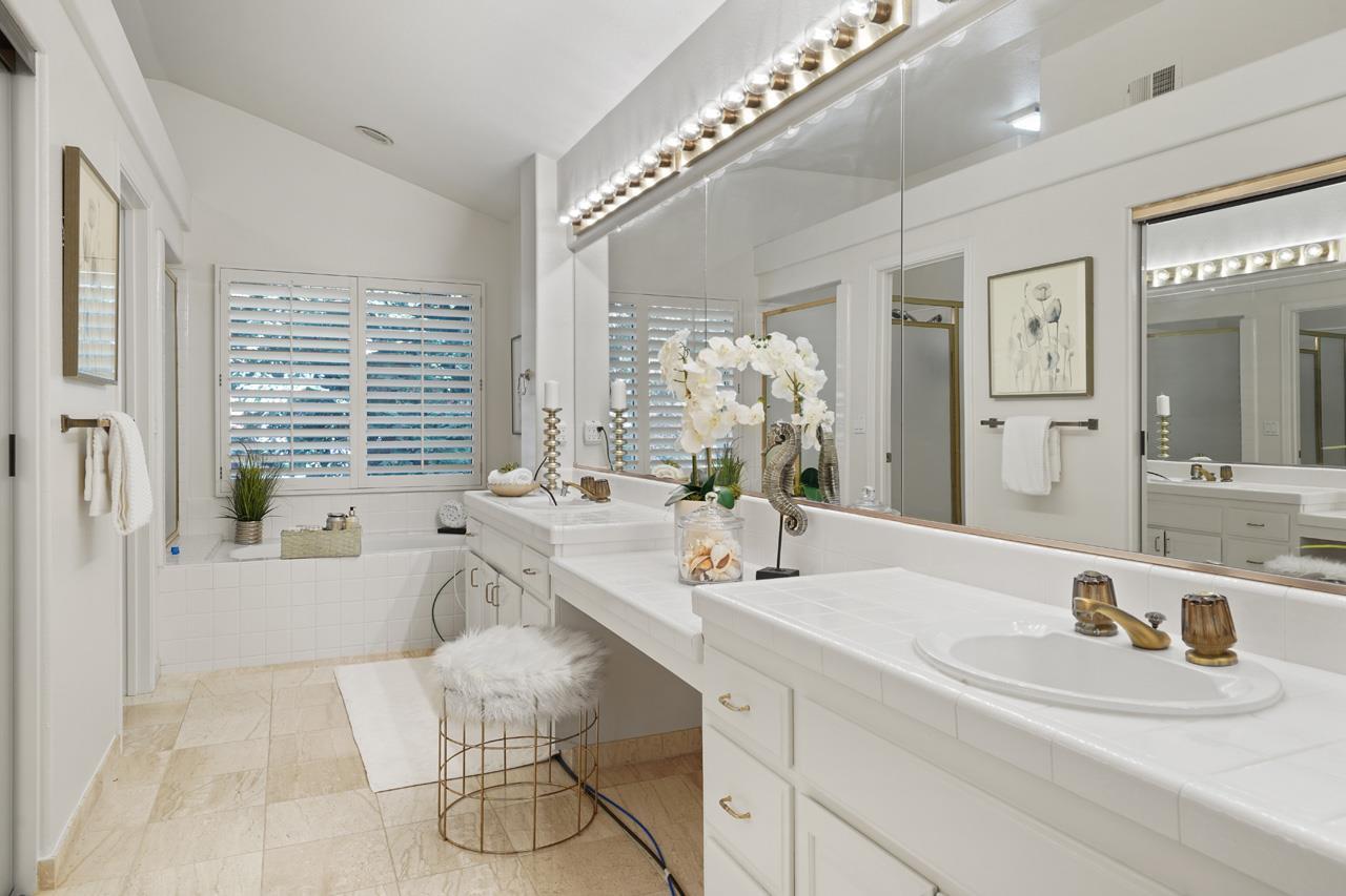 17142 Heatherwood WAY