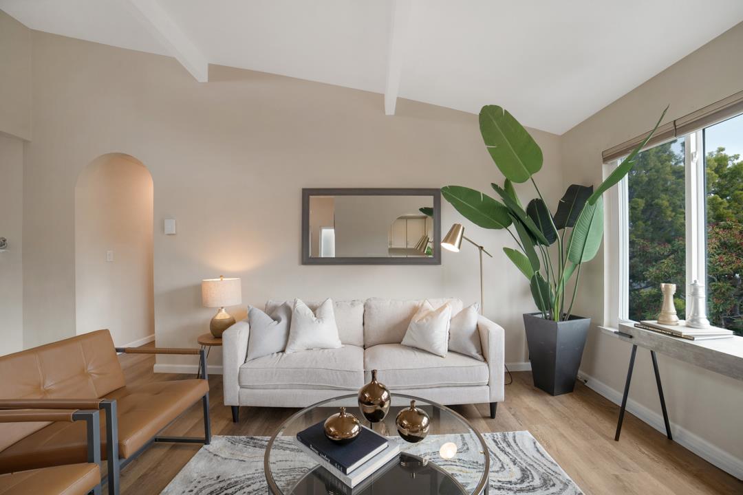 1209 Oak Grove AVE 304