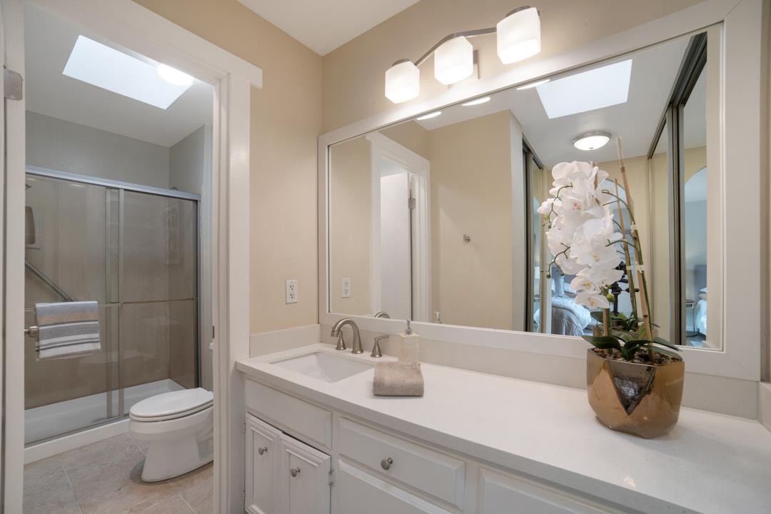 1209 Oak Grove AVE 304