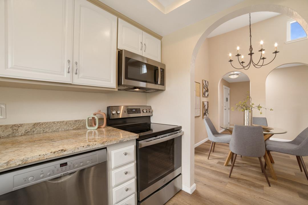 1209 Oak Grove AVE 304