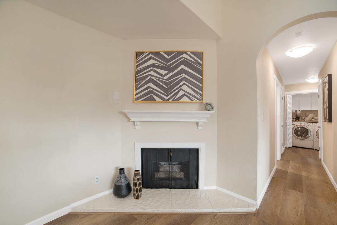 1209 Oak Grove AVE 304