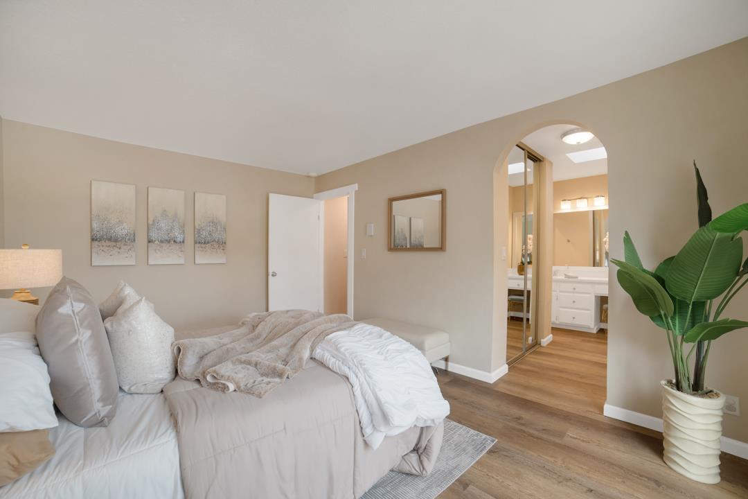 1209 Oak Grove AVE 304