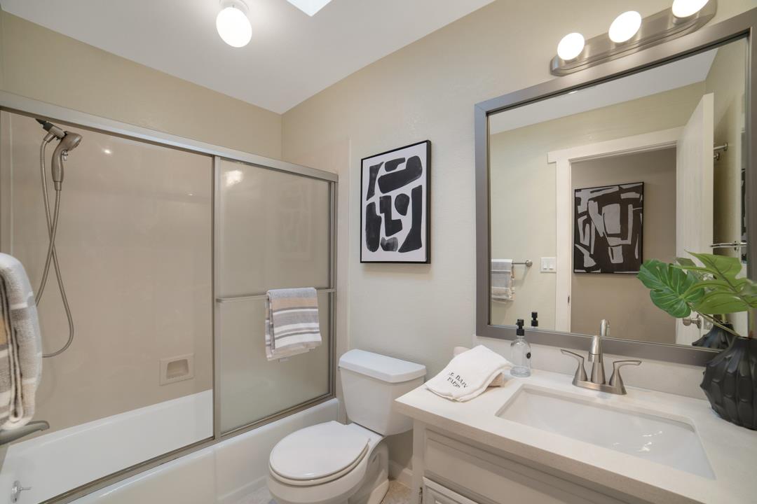 1209 Oak Grove AVE 304