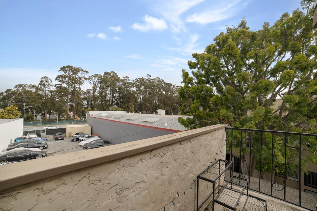 1209 Oak Grove AVE 304