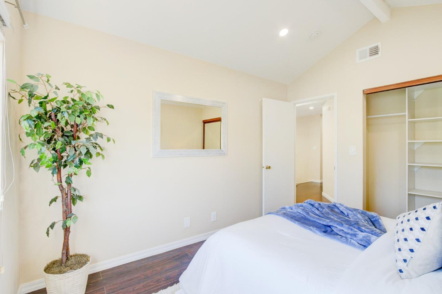 5535 Civic Terrace AVE