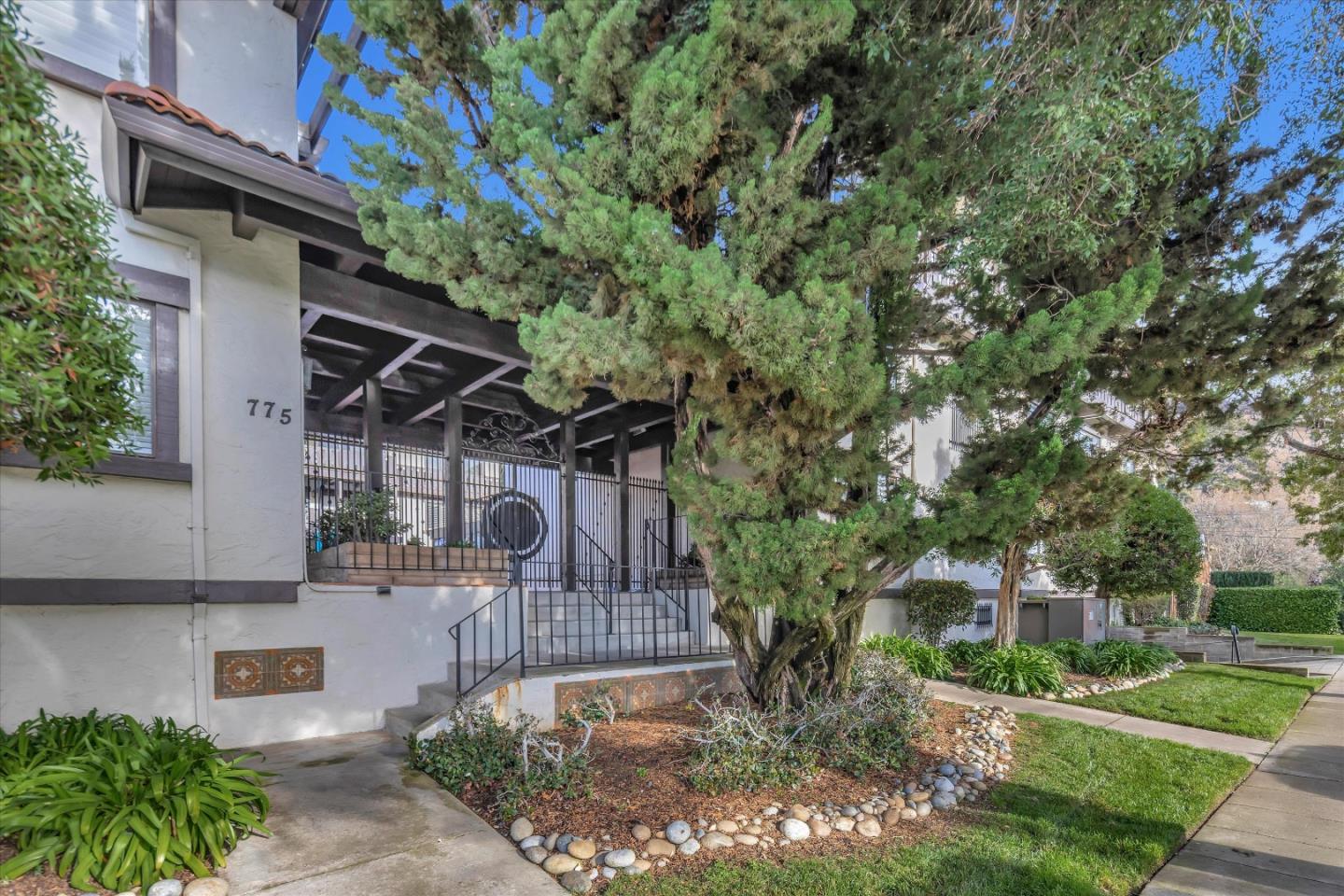 775 Chestnut Street # 27