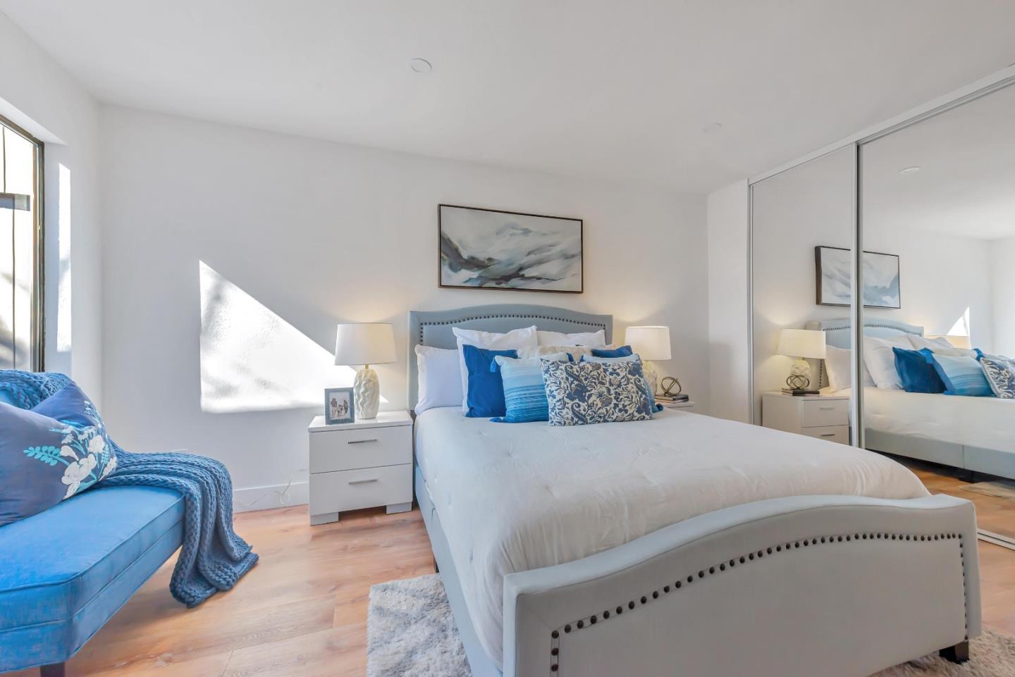 725 Mariposa AVE 306