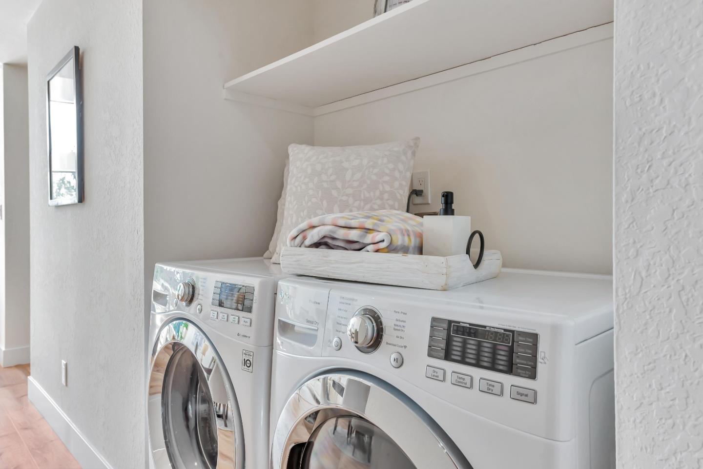 725 Mariposa AVE 306