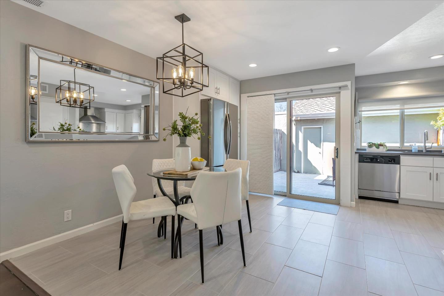 2370 Shoreside Court