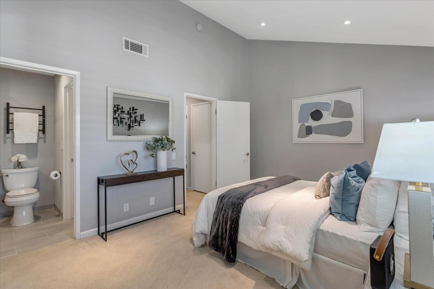 2370 Shoreside Court