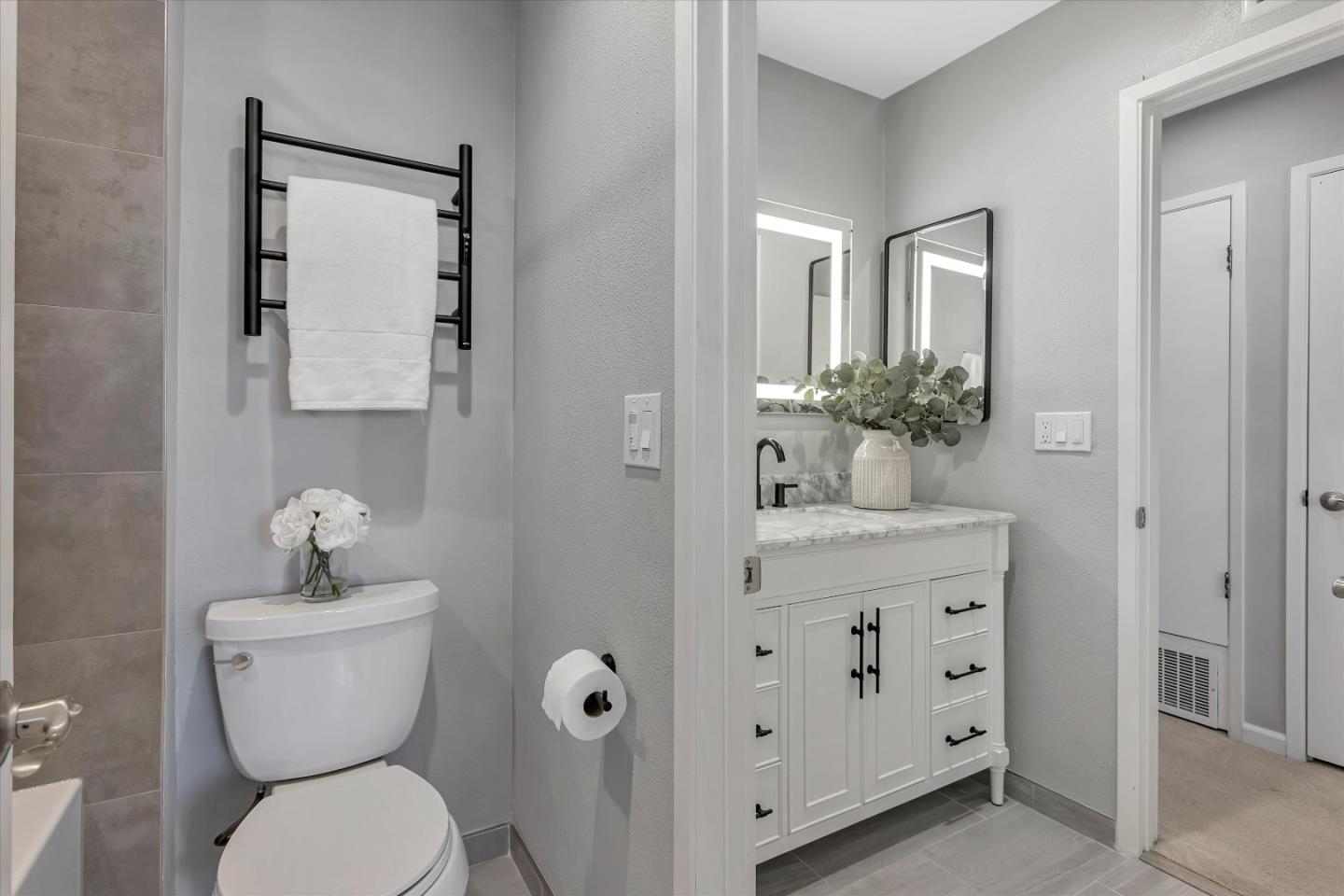 2370 Shoreside Court
