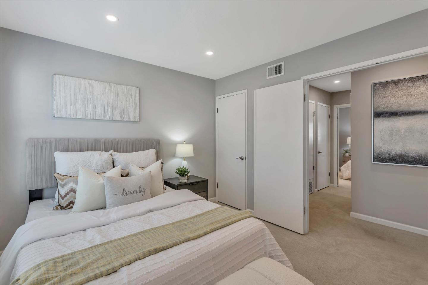 2370 Shoreside Court
