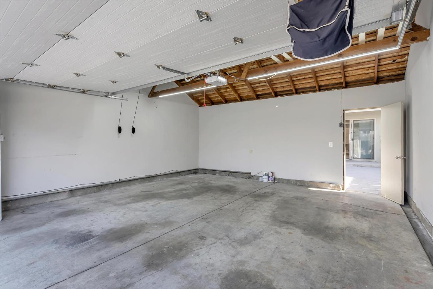 2370 Shoreside Court