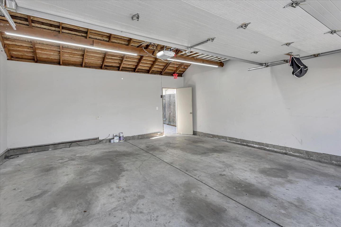 2370 Shoreside Court