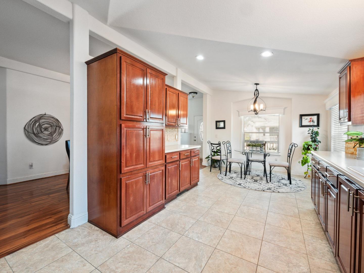 759 Villa Teresa WAY 759