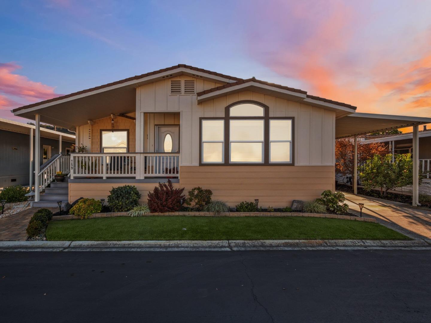 759 Villa Teresa WAY 759