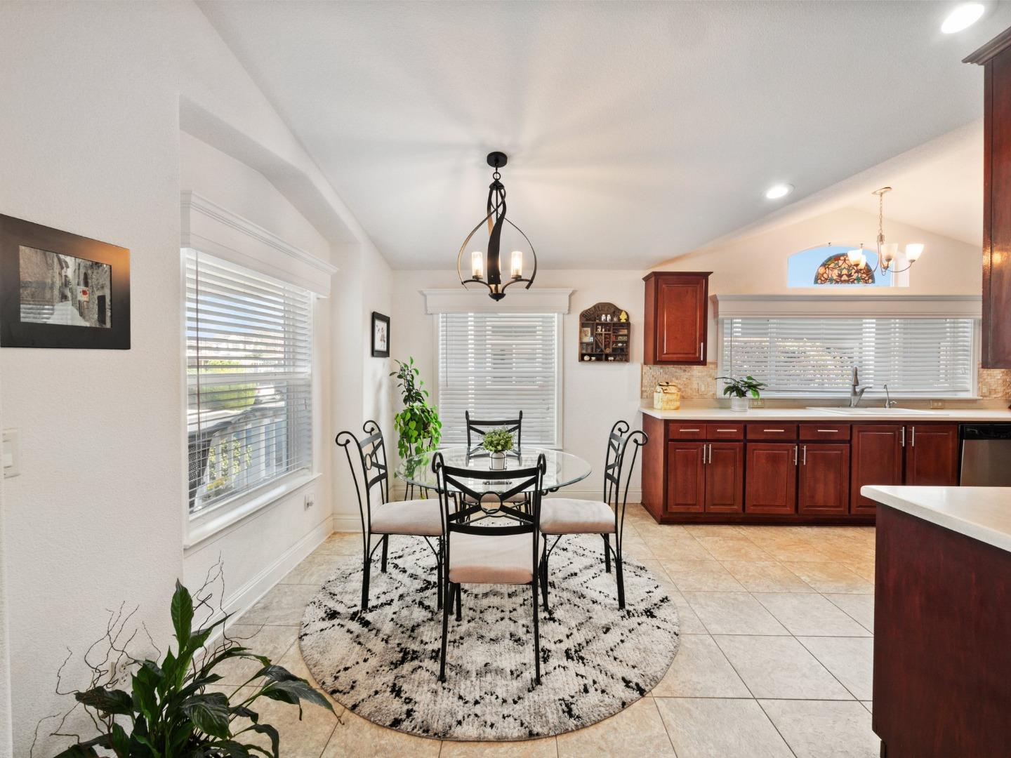 759 Villa Teresa WAY 759