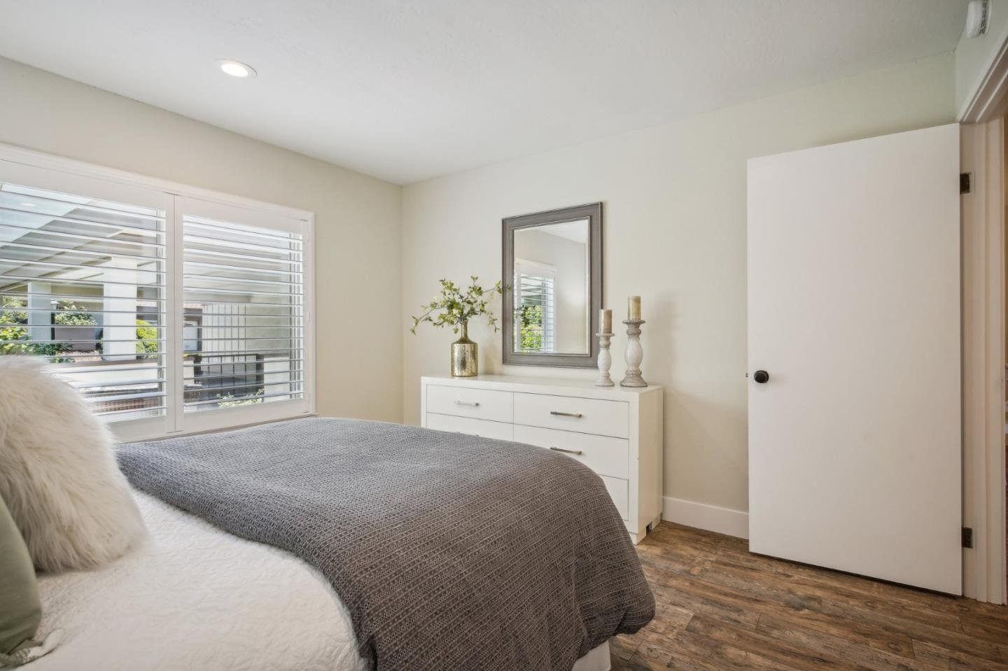 6122 Montgomery Court