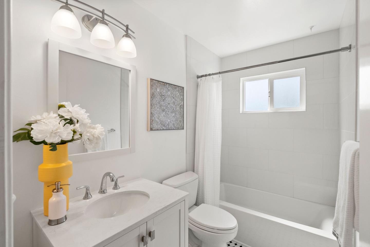 255 S Rengstorff AVE 52