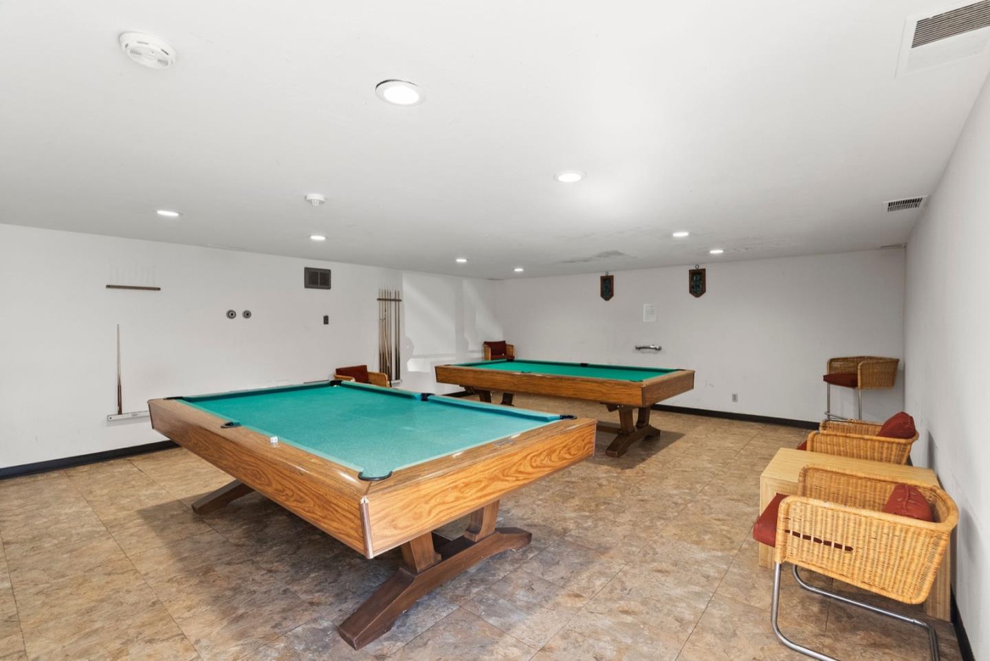 255 S Rengstorff AVE 52