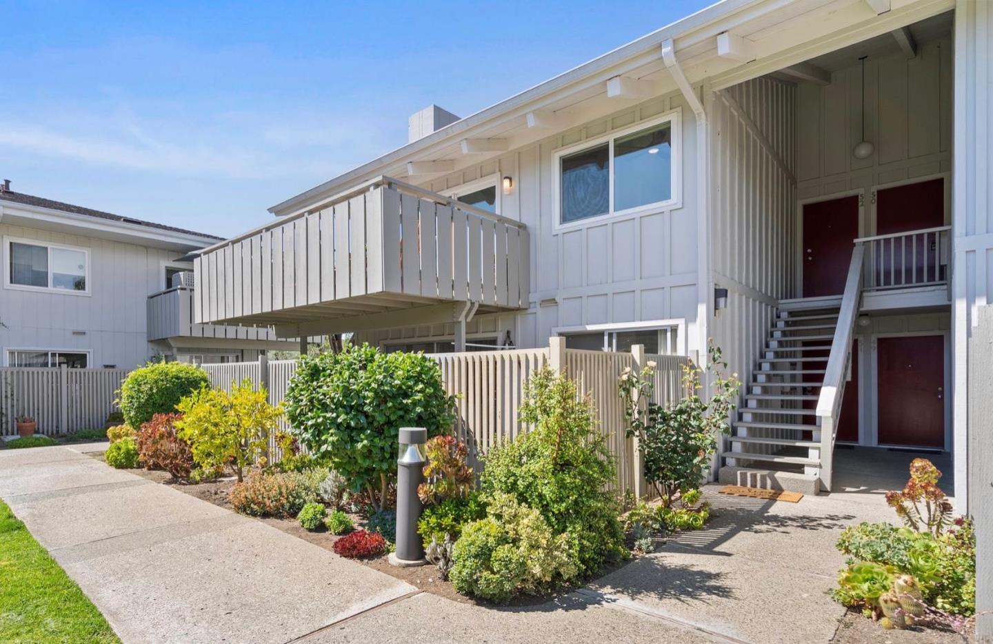 255 S Rengstorff AVE 52