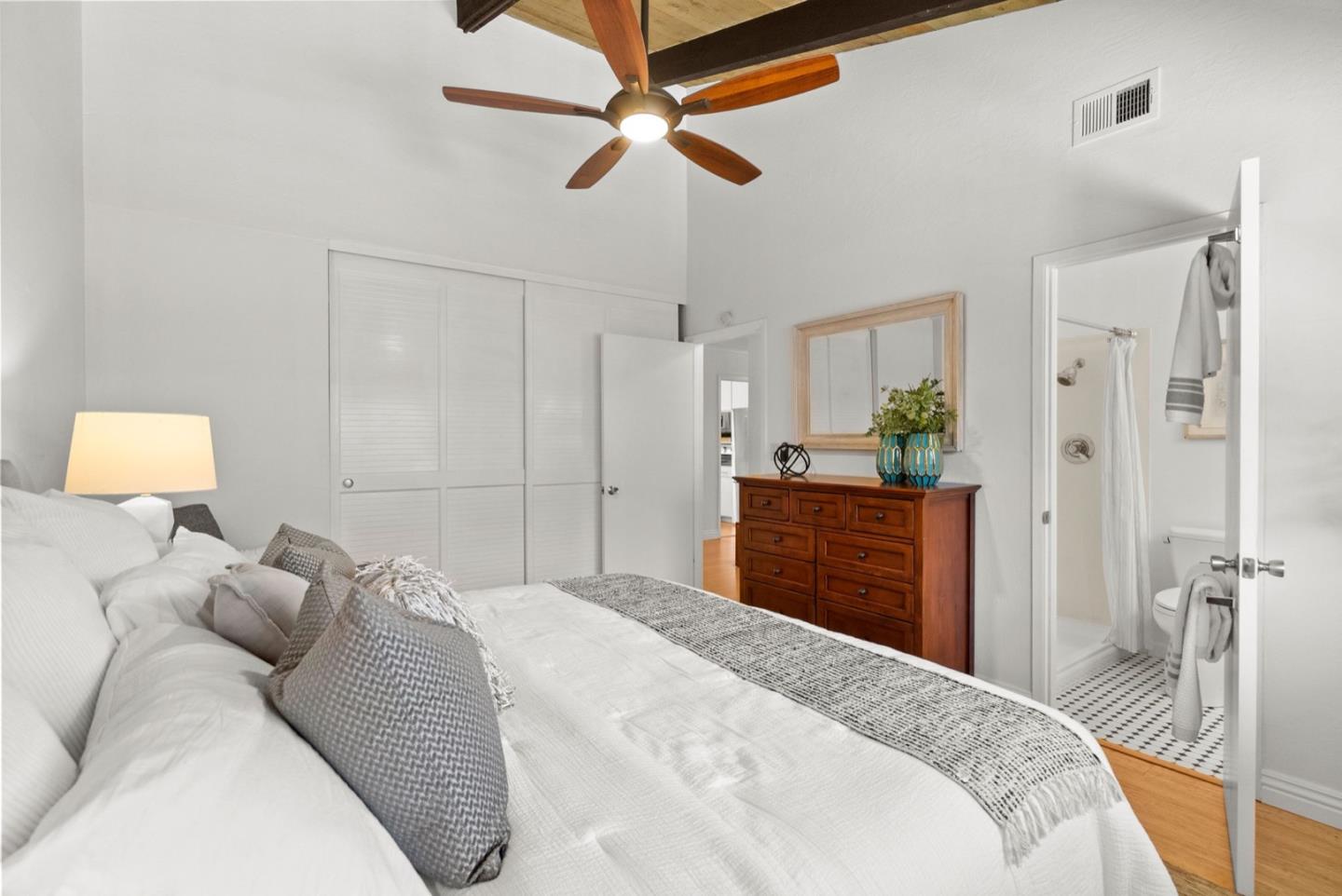 255 S Rengstorff AVE 52