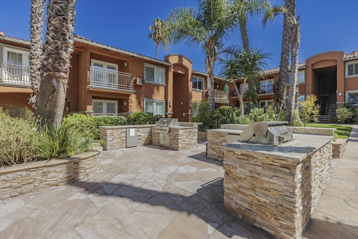 1845 Palm View PL 111