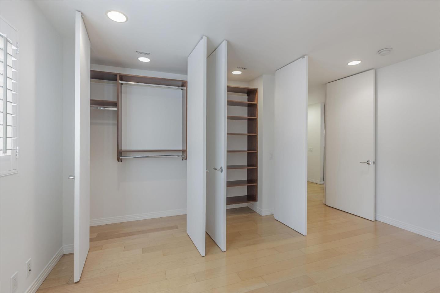 1845 Palm View PL 111